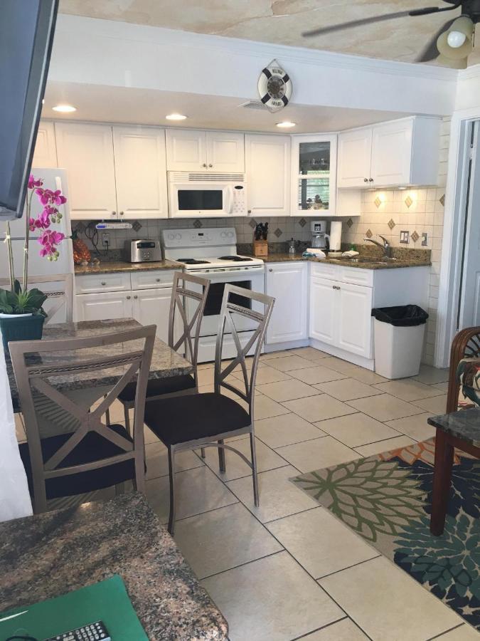 سانت بيتي بيتش The Monterey Beach Resort المظهر الخارجي الصورة